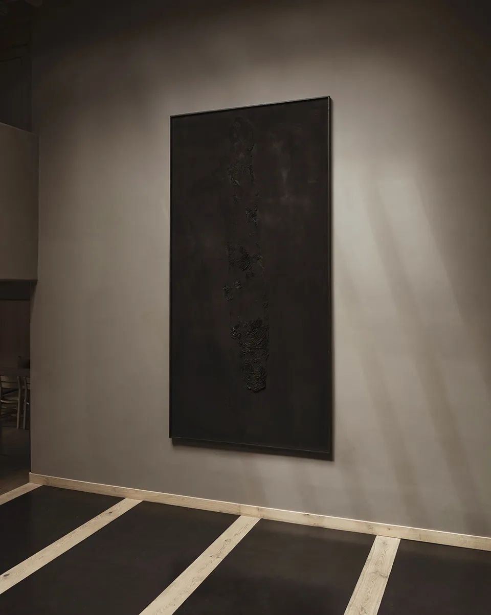 Beatriz Zamora的黑色畫作　墨西哥住宅Casa Tres Árboles／dıreccıon