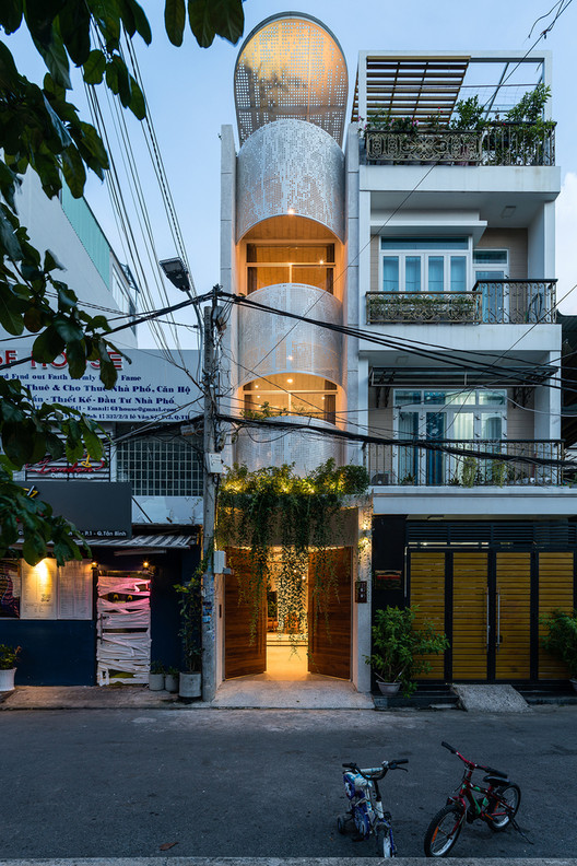 LVS.House/AD9 Architects
