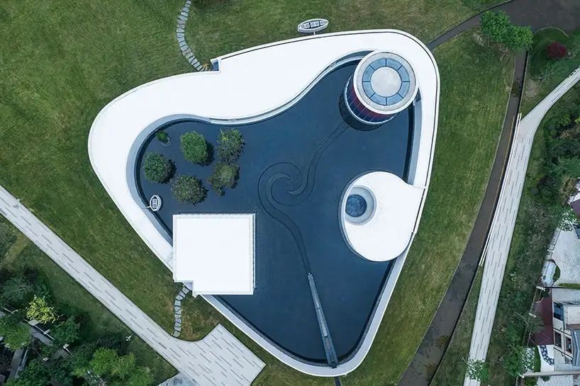 俞挺帶領Wutopia Lab設計的「獨白美術館」位於秦皇島北戴河 SEATOPIA 公園
