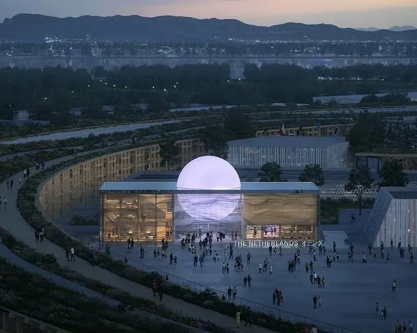2025年大阪世博會荷蘭館，採用環形設計，中心是一個發光的球體，即抽象的「初升的太陽」，它將發出耀眼的光芒，象徵著無限的清潔能源、永續發展性和循環性