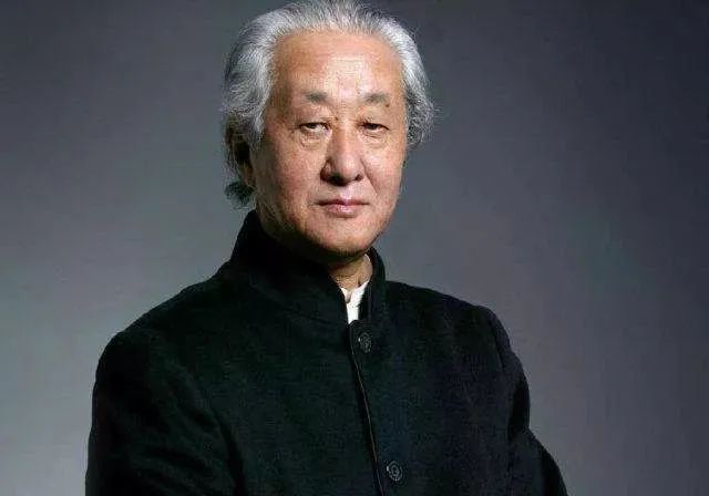日本後現代主義建築的代表人物，磯崎新，於2019年獲得普利茲克建築獎殊榮，這樣的成就顯示了他在建築界的傑出地位。不過在2022年12月29日，這位建築大師因疾病而辭世