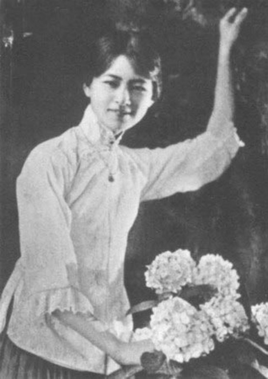 林徽因是1904年6月10日生於浙江杭州,祖籍福建省福州府閩縣,1955年4月1日病逝於北京同仁醫院;林徽因本名林徽音,所用英文名為Phyllis Whei Yin Lin