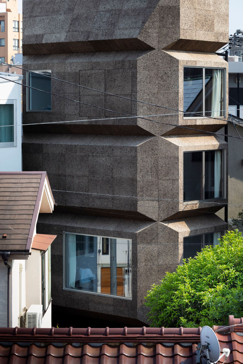 出窓の塔居 Bay Window Tower House /藤貴彰 藤悠子Takaaki Fuji + Yuko Fuji Architecture