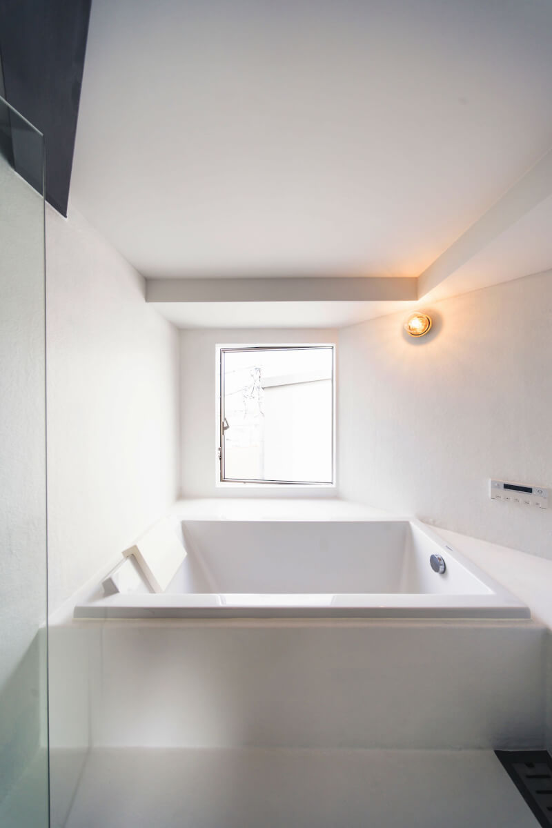 出窓の塔居 Bay Window Tower House ／藤貴彰 藤悠子Takaaki Fuji + Yuko Fuji Architecture