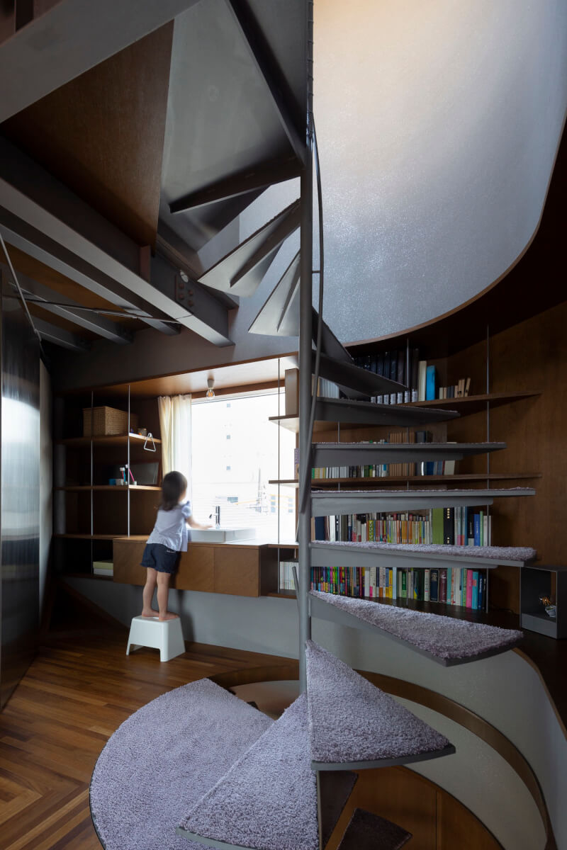 出窓の塔居 Bay Window Tower House ／藤貴彰 藤悠子Takaaki Fuji + Yuko Fuji Architecture