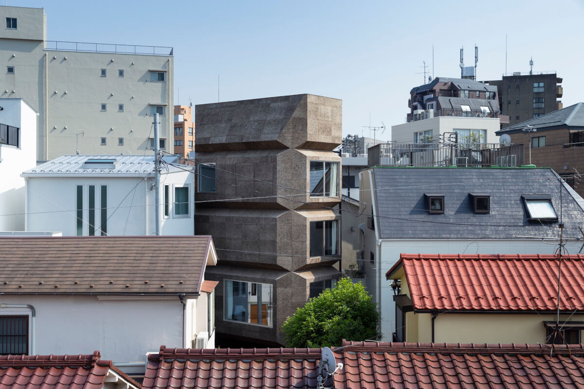 出窓の塔居 Bay Window Tower House ／藤貴彰 藤悠子Takaaki Fuji + Yuko Fuji Architecture