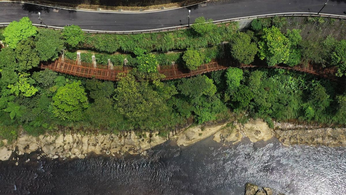 三貂嶺生態友善隧道 時空暗線 三貂嶺生態友善隧道「時空暗線」:隧道再造由台灣達觀規劃設計的景觀設計師吳忠勳、法國建築與景觀設計事務所MICHELE&MIQUEL,以及設計師Jérôme Lanche (藍傑鴻)等人共同參與