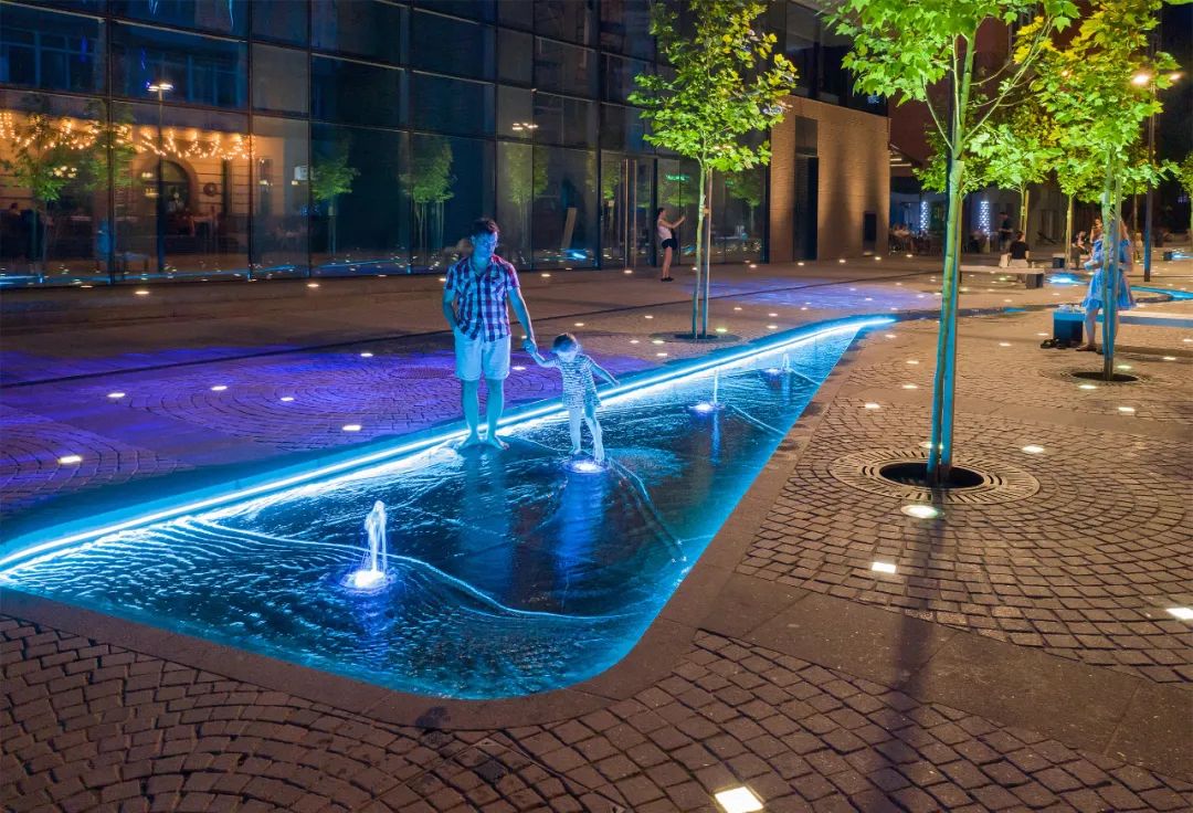 PEDESTRIAN BOULEVARD Dnipro Ukraine 烏克蘭第聶伯羅