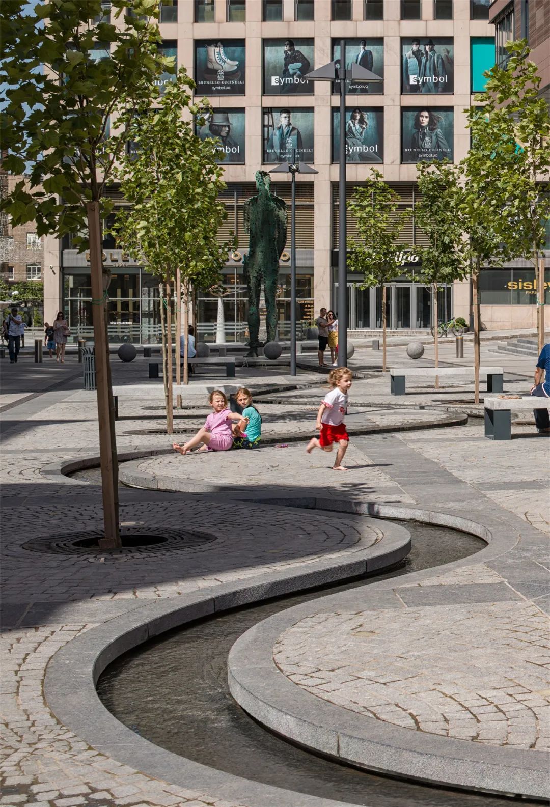 PEDESTRIAN BOULEVARD Dnipro Ukraine 烏克蘭第聶伯羅