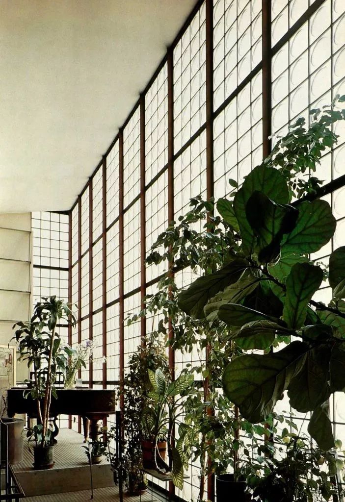 巴黎玻璃之家「Maison de Verre」，皮耶·夏羅（Pierre Chareau）
