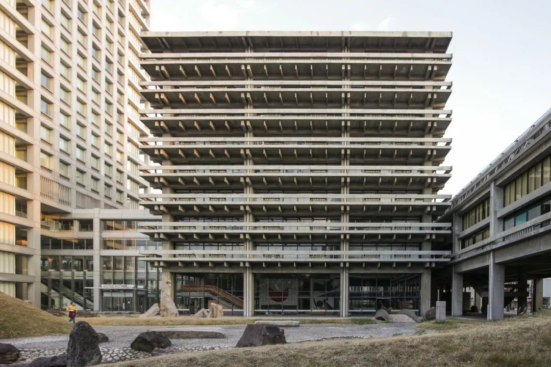 香川縣廳舍 Kagawa Prefectural Government Office
建築設計:丹下健三