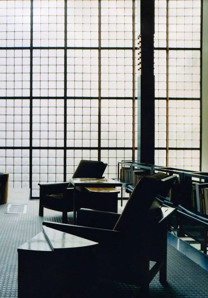 巴黎玻璃之家「Maison de Verre」，皮耶·夏羅（Pierre Chareau）