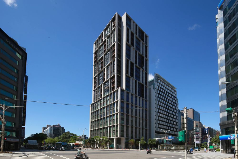 B3-010　琢豐
設計單位：法國RDAI建築+陳傳宗建築師事務所
業主：大陸建設