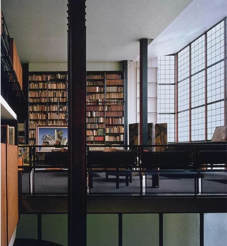 巴黎玻璃之家「Maison de Verre」，皮耶·夏羅（Pierre Chareau）