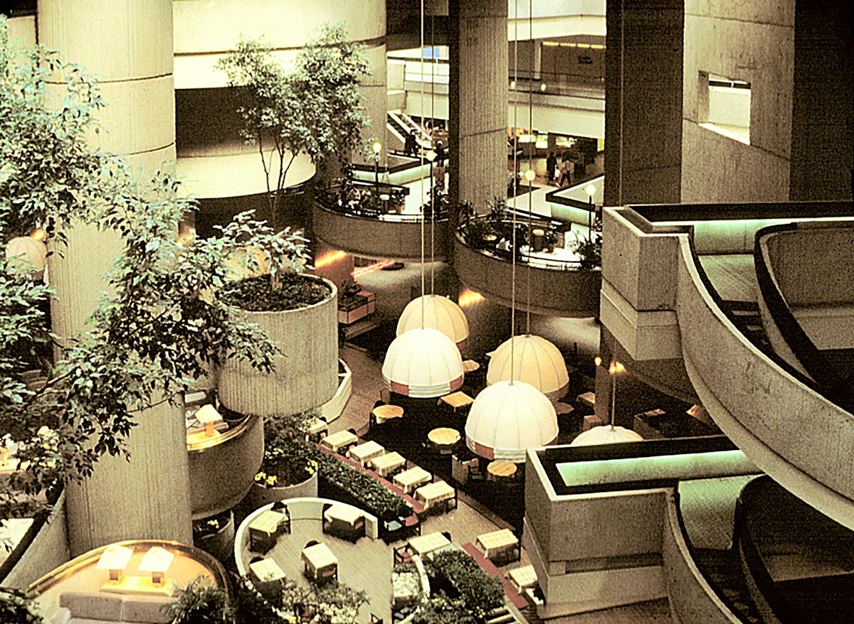John Portman設計,位於底特律的Renaissance Center(文藝復興中心),1977年完工