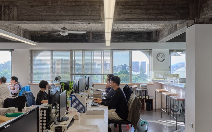 九典聯合建築師事務所（Bio-architecture Formosana）辦公室位於台北市中山區中山北路三段47號8樓，擁有寬敞的465平方米的空間