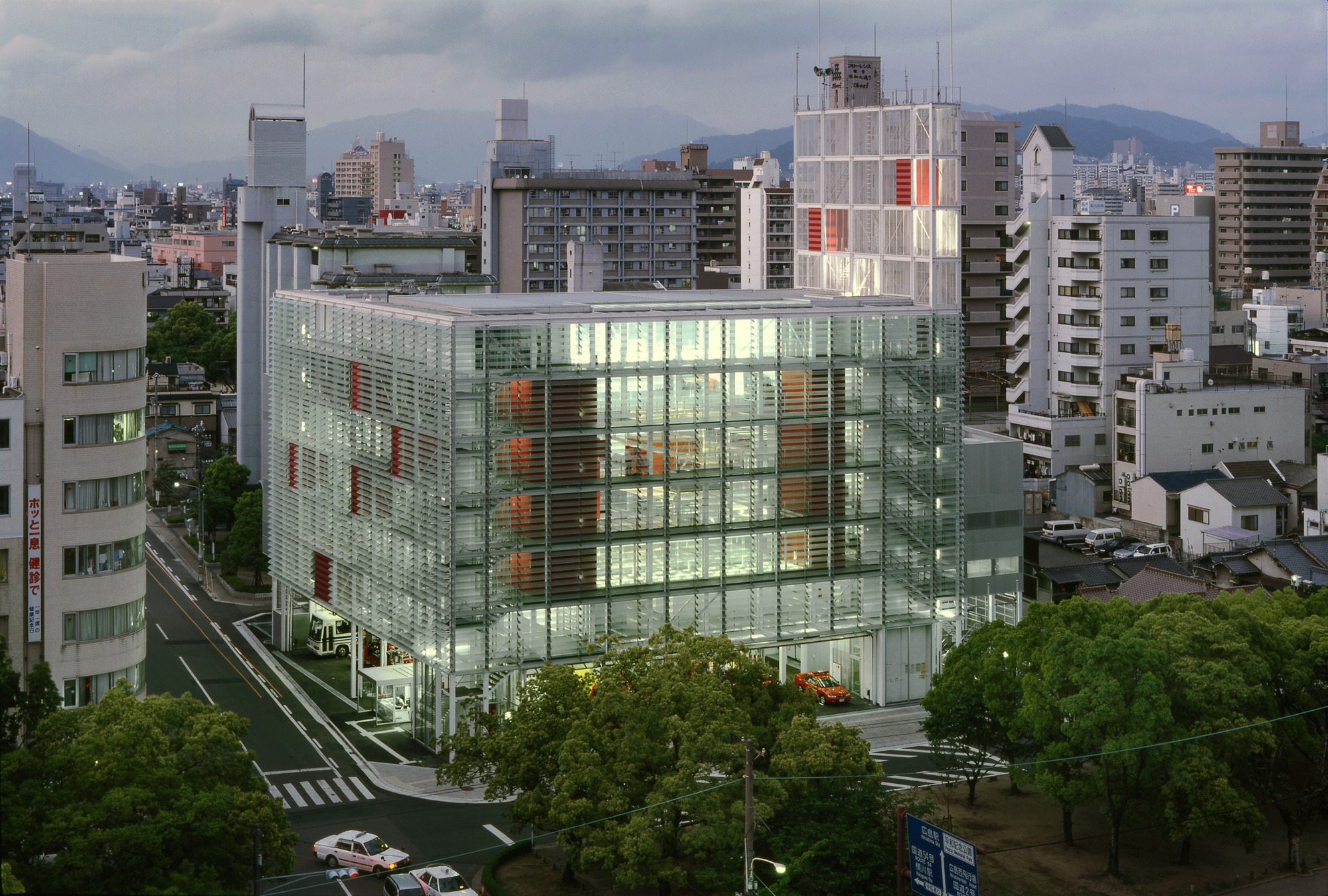 Riken Yamamoto 山本理顯 廣島市西消防站（日本廣島，2000年）Hiroshima Nishi Fire Station. Hiroshima, Japan 2000