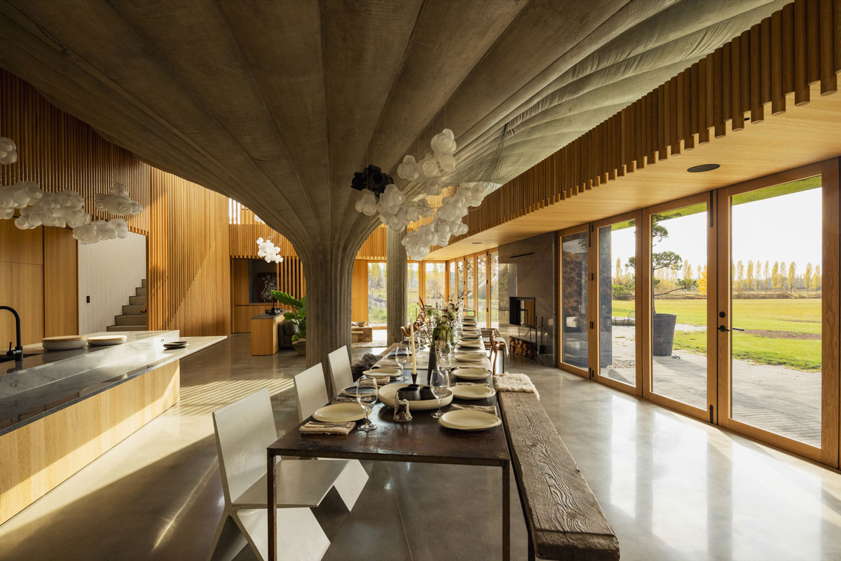 以「布板模」混凝土創造出的家園，Omer Arbel「75.9 House」結合材料實驗與自然景觀