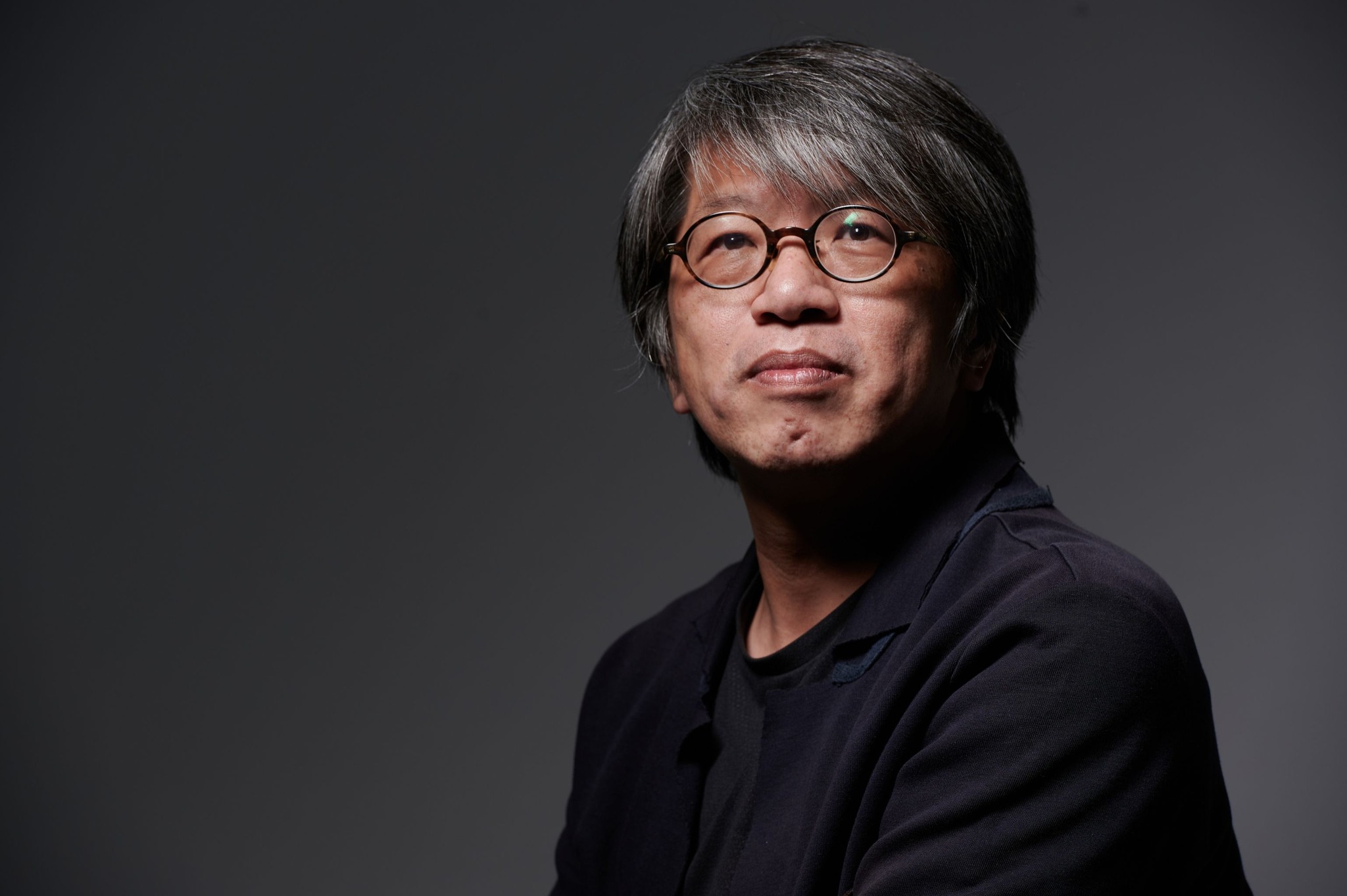 龔書章希望能藉由這四場「浮城」閱讀旅程,在人們似乎熟悉且習以為常的城市—如伊斯坦堡、貴州山城、二戰後柏林、以及台北城等,看到小說家、電影導演、建築師、或是繪本畫家如何藉以充滿想像的文字、影像或空間敘事,來回地找尋藏匿在歷史、記憶、政治、儀式與生活之間的種種城市風景和慾望情感、而捕捉出他們心中的那個似真若實的城市!