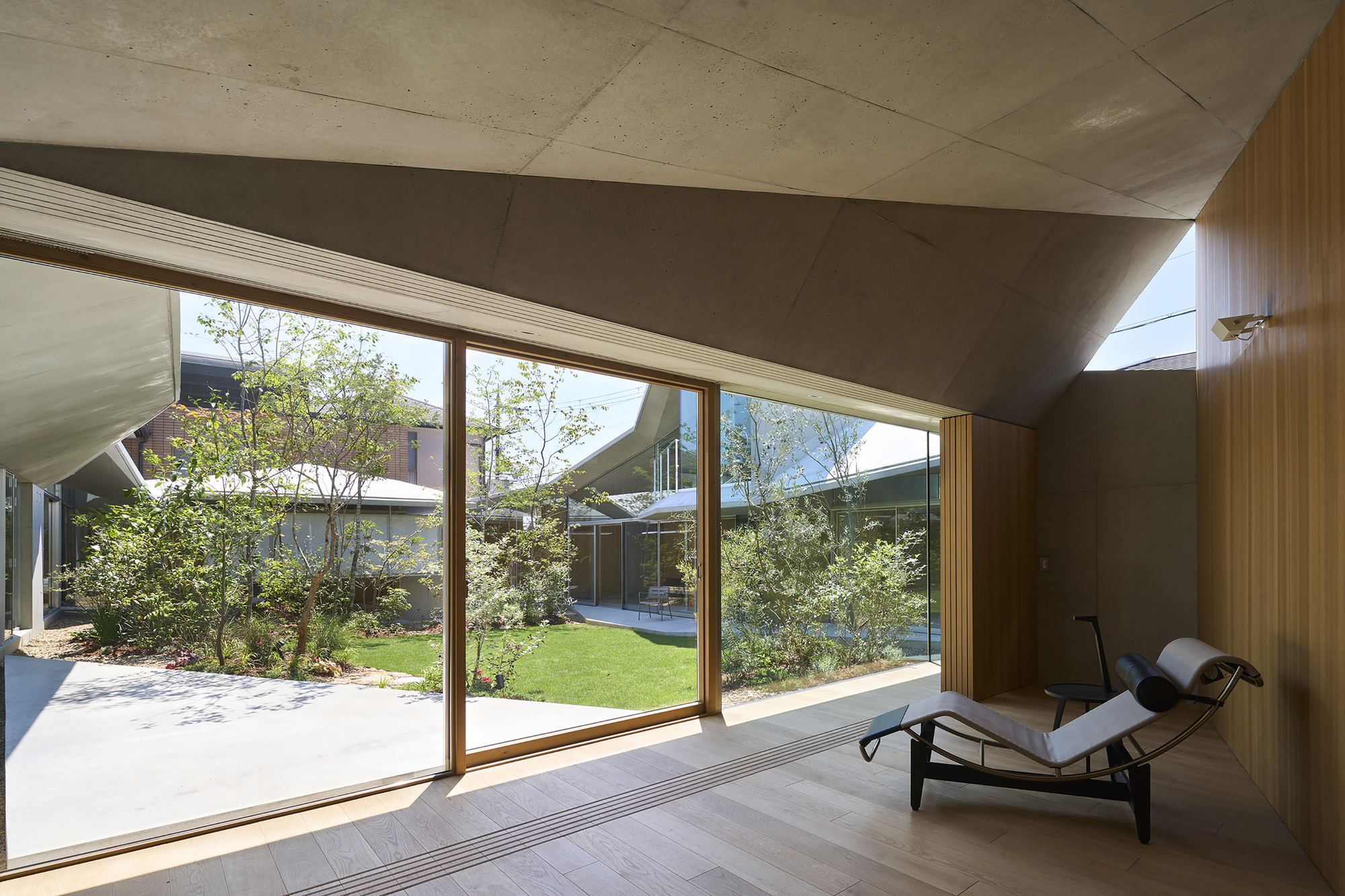 京都住宅 畑友洋建築設計事務所 向日市の家House in Maitamon Tomohiro Hata Architect and Associates 