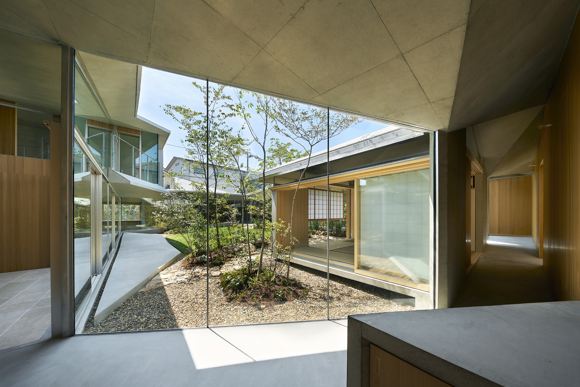 京都住宅 畑友洋建築設計事務所 向日市の家House in Maitamon Tomohiro Hata Architect and Associates 