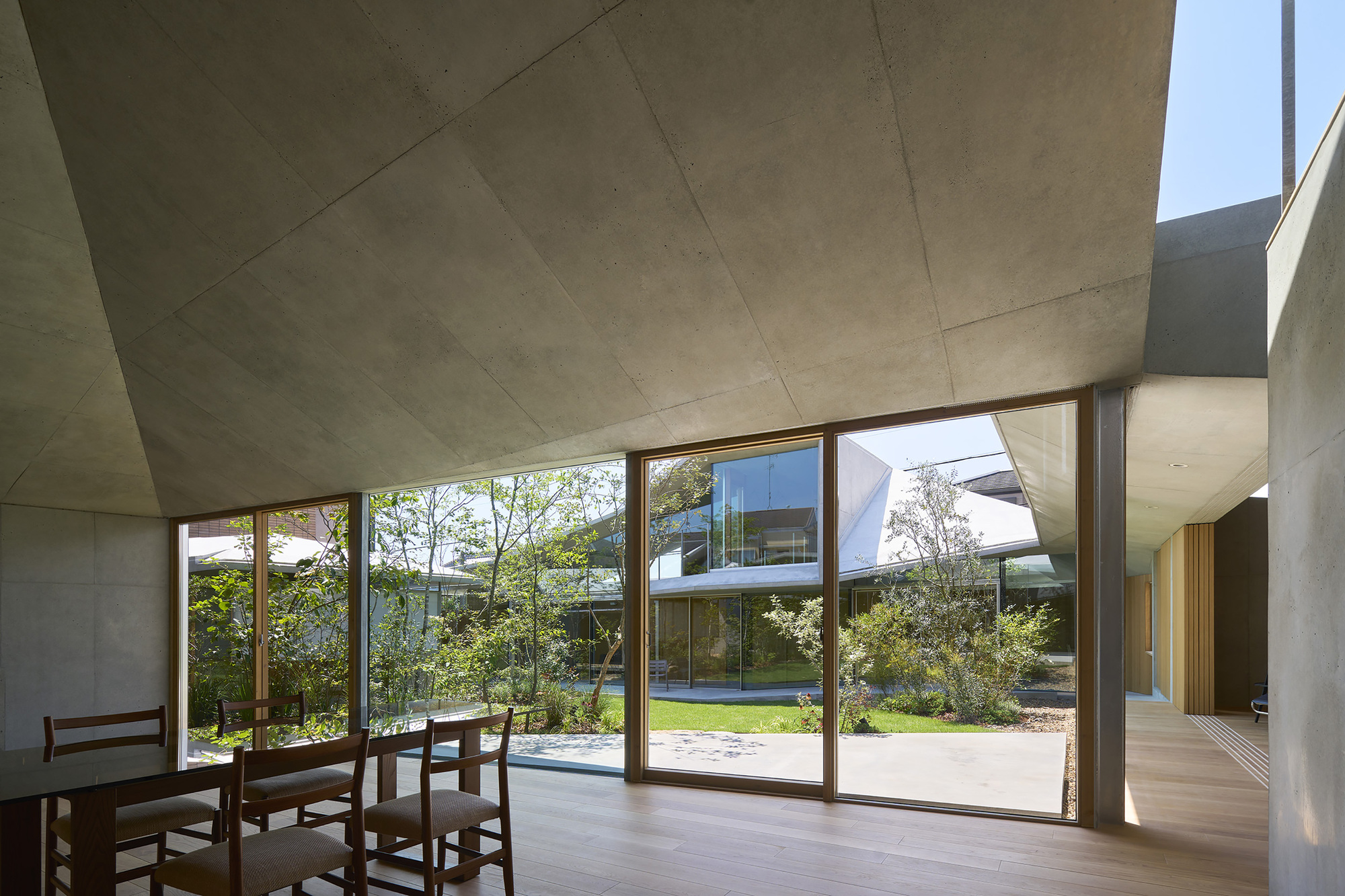 京都住宅 畑友洋建築設計事務所 向日市の家House in Maitamon Tomohiro Hata Architect and Associates 
