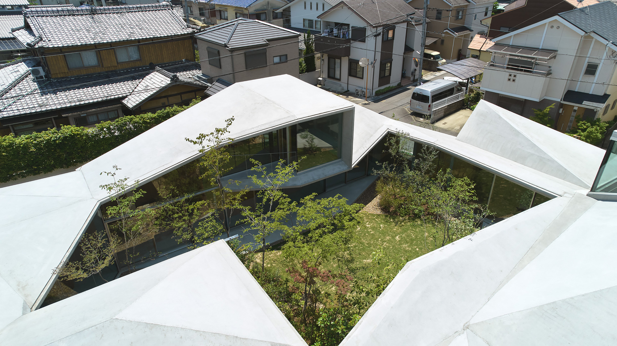 京都住宅 畑友洋建築設計事務所 向日市の家House in Maitamon Tomohiro Hata Architect and Associates 