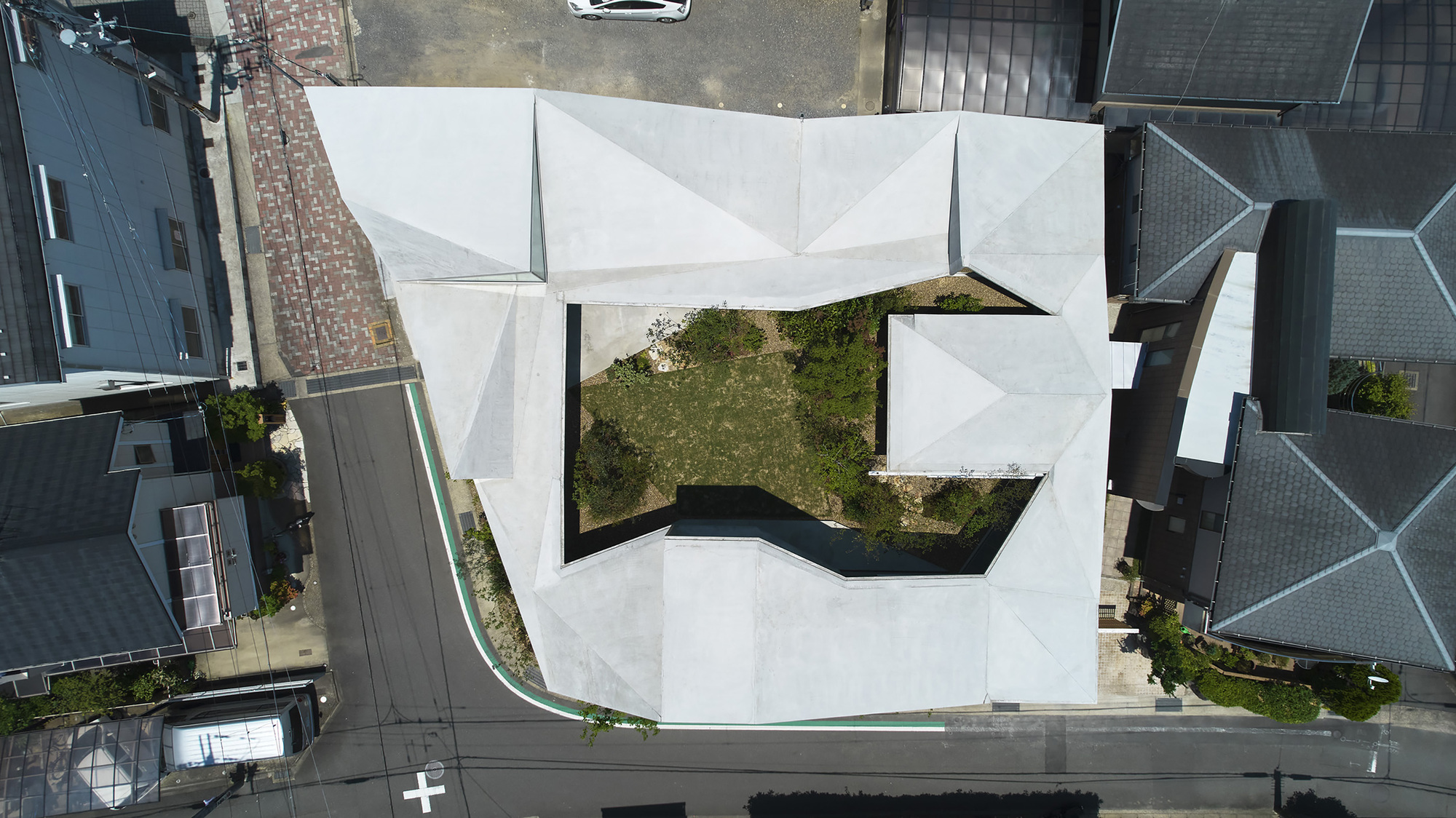 京都住宅 畑友洋建築設計事務所 向日市の家House in Maitamon Tomohiro Hata Architect and Associates 