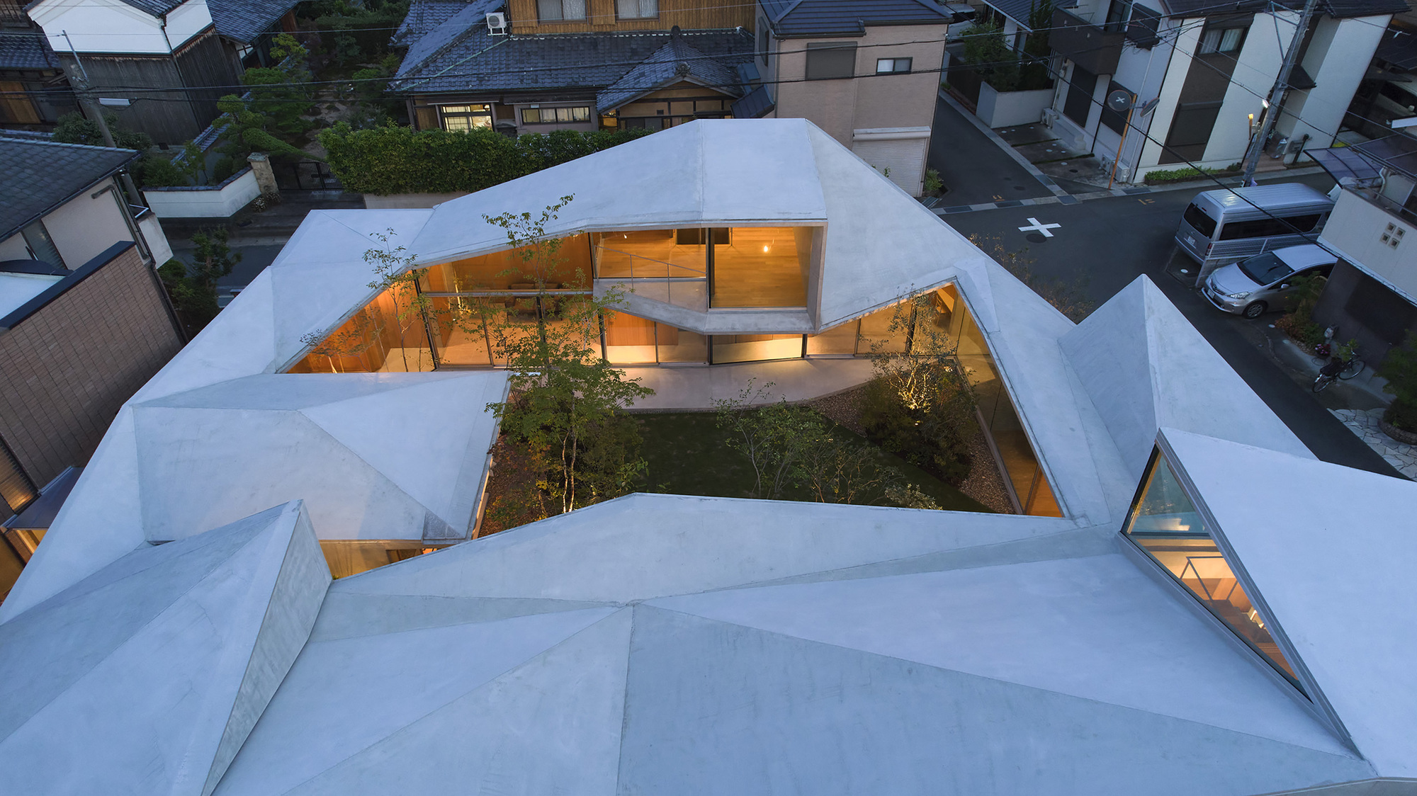 京都住宅 畑友洋建築設計事務所 向日市の家House in Maitamon Tomohiro Hata Architect and Associates 