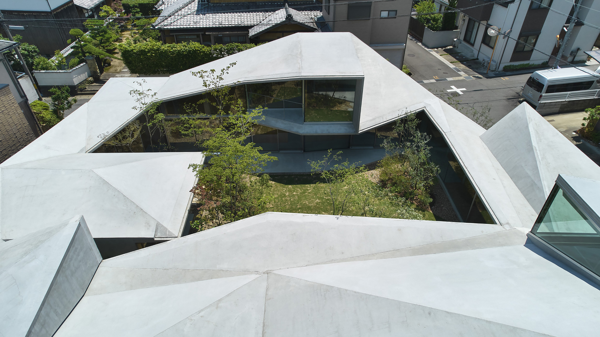 京都住宅 畑友洋建築設計事務所 向日市の家House in Maitamon Tomohiro Hata Architect and Associates 
