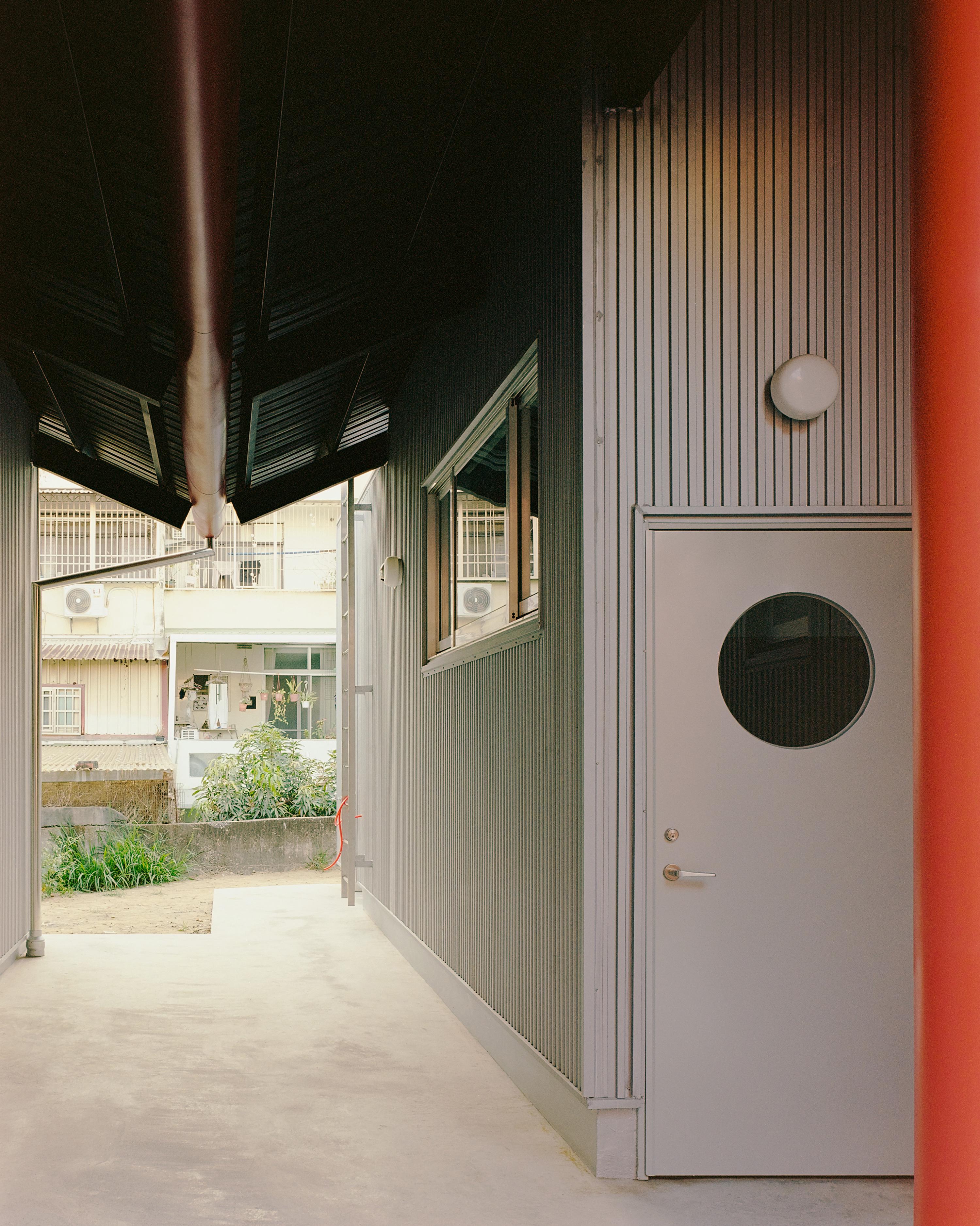 長短樹鄉村研究所 STUDIO TNGTETSHIU Studio Millspace · Double Roof House 台南鐵皮屋