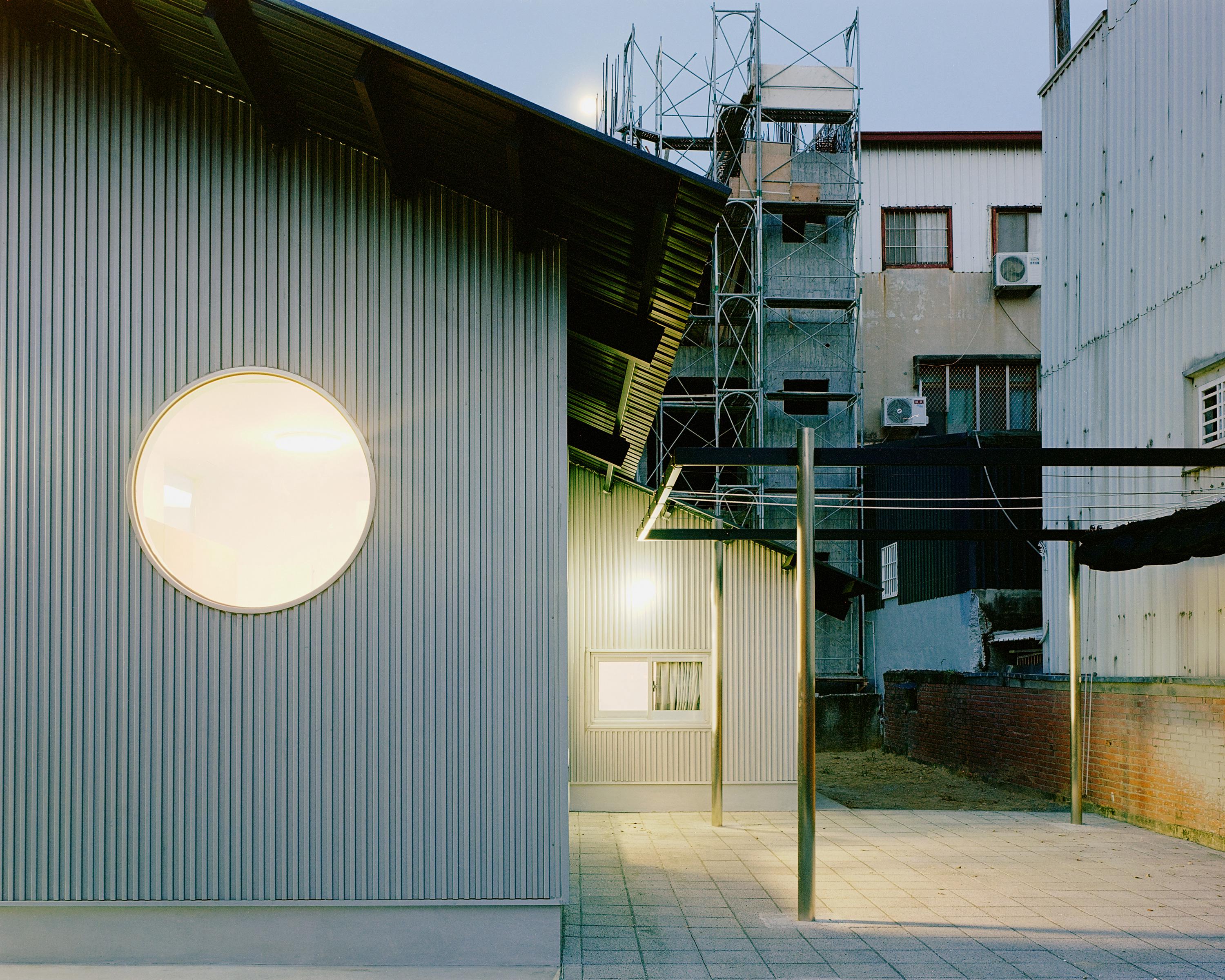 長短樹鄉村研究所 STUDIO TNGTETSHIU Studio Millspace · Double Roof House 台南鐵皮屋