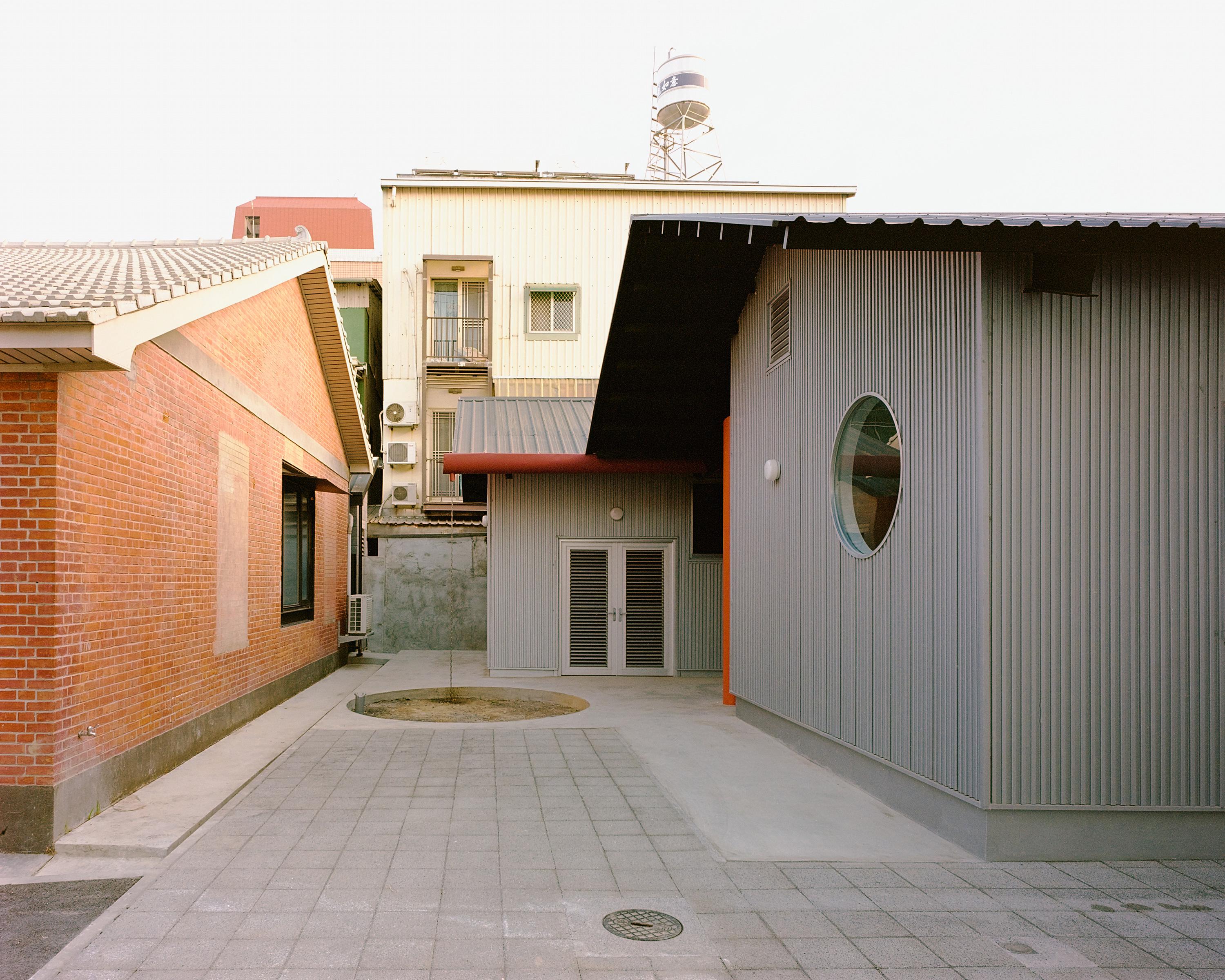 長短樹鄉村研究所 STUDIO TNGTETSHIU Studio Millspace · Double Roof House 台南鐵皮屋