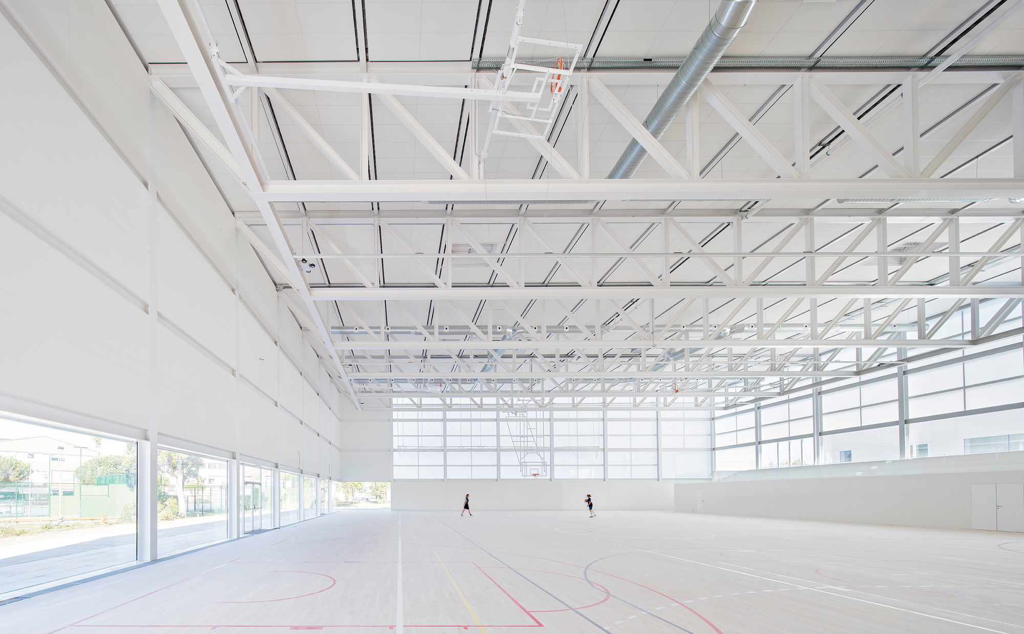西班牙 Pozuelo de Alarcón Francisco de Vitoria University大學Centro Deportivo UFV學校運動中心／Alberto Campo Baeza （攝影：Javier Callejas）