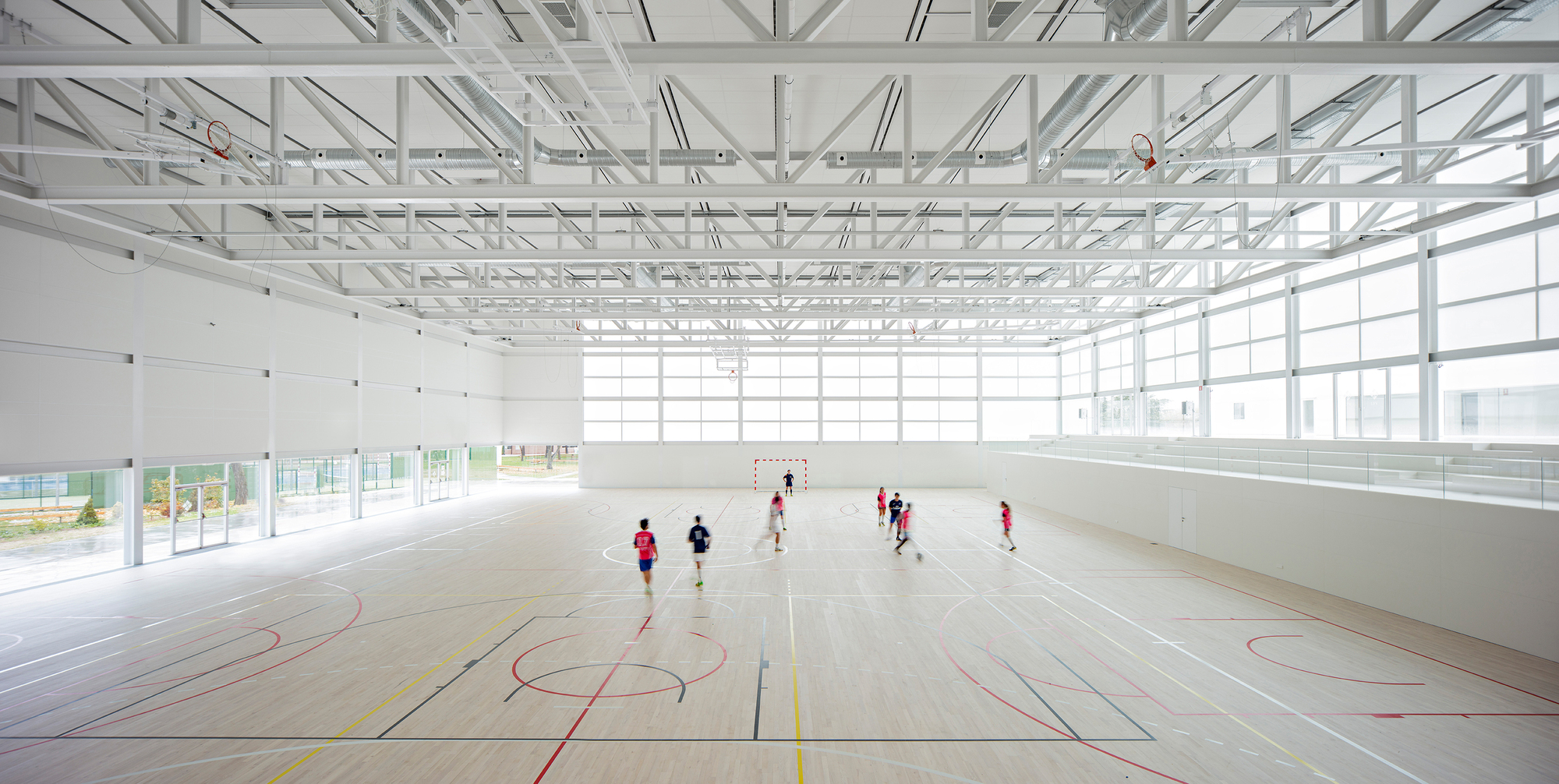 西班牙 Pozuelo de Alarcón Francisco de Vitoria University大學Centro Deportivo UFV學校運動中心／Alberto Campo Baeza （攝影：Javier Callejas）