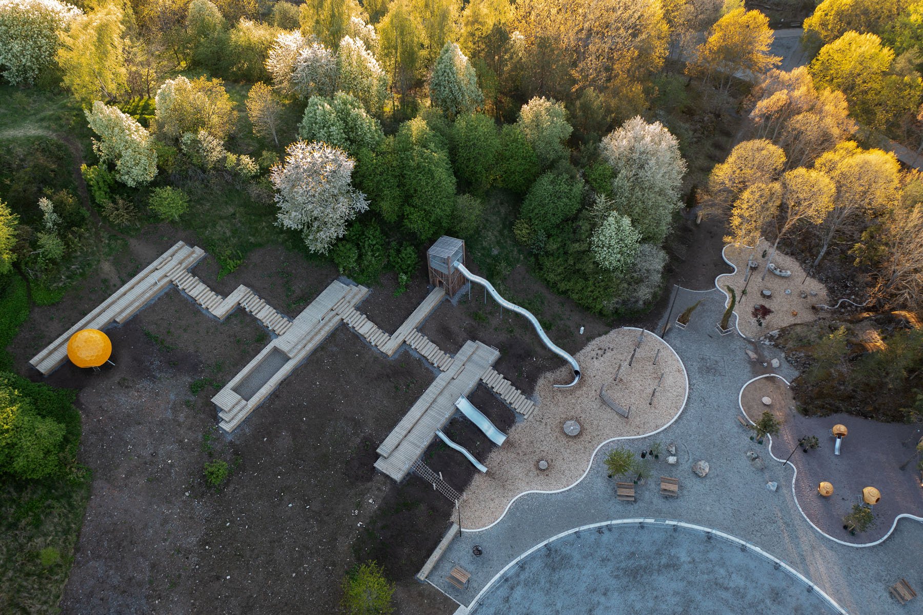 斯德哥爾摩人工山丘Vårbergstoppen兒童遊樂場 景觀設計LAND arkitektur