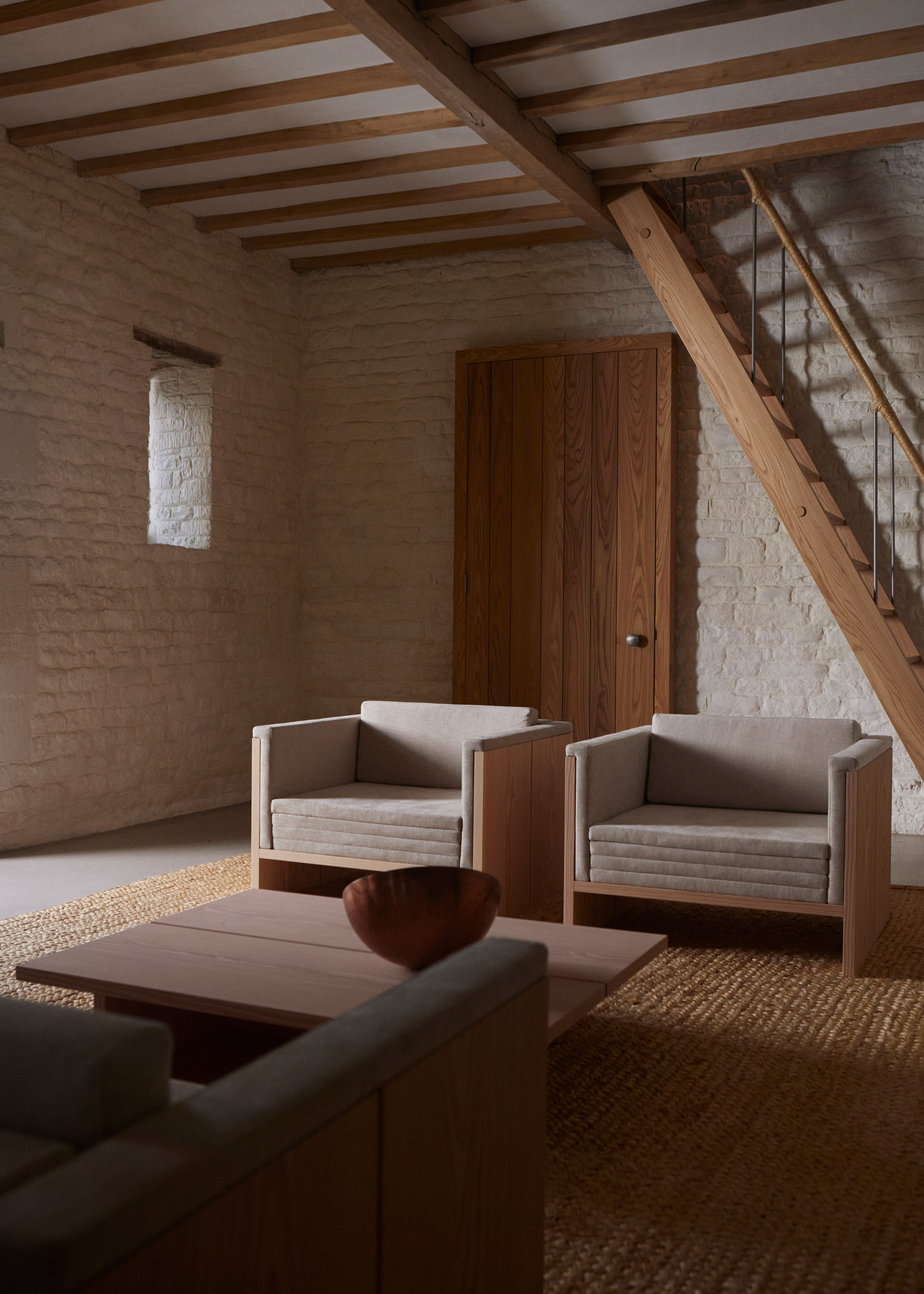 John Pawson x Dinesen世紀聯名「Pawson Furniture Collection」極簡木頭家具