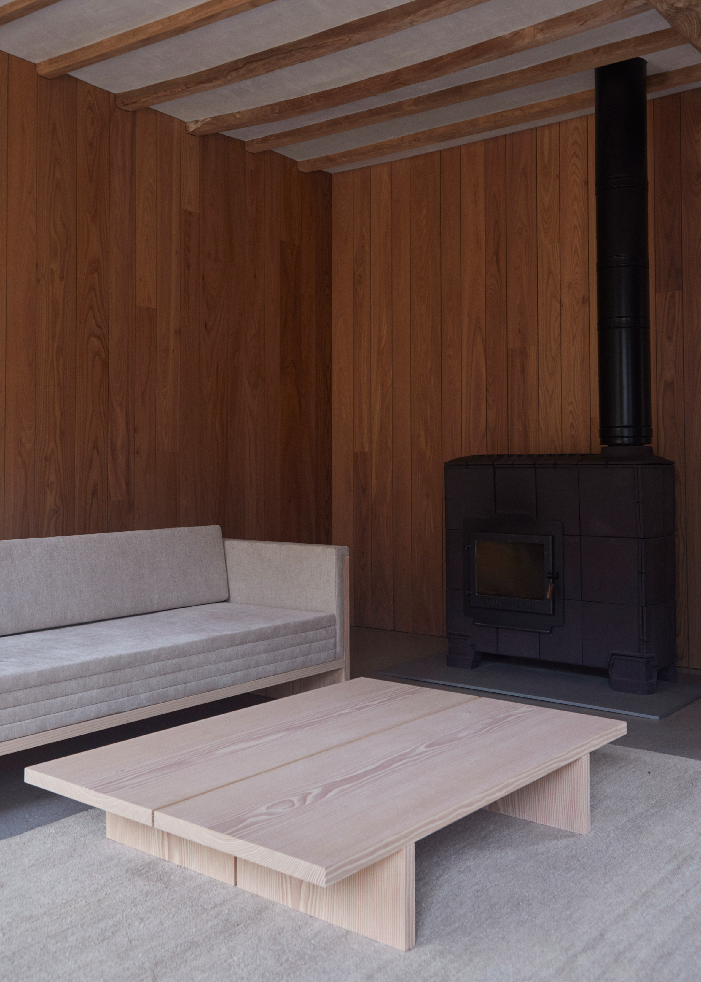 John Pawson x Dinesen世紀聯名「Pawson Furniture Collection」極簡木頭家具