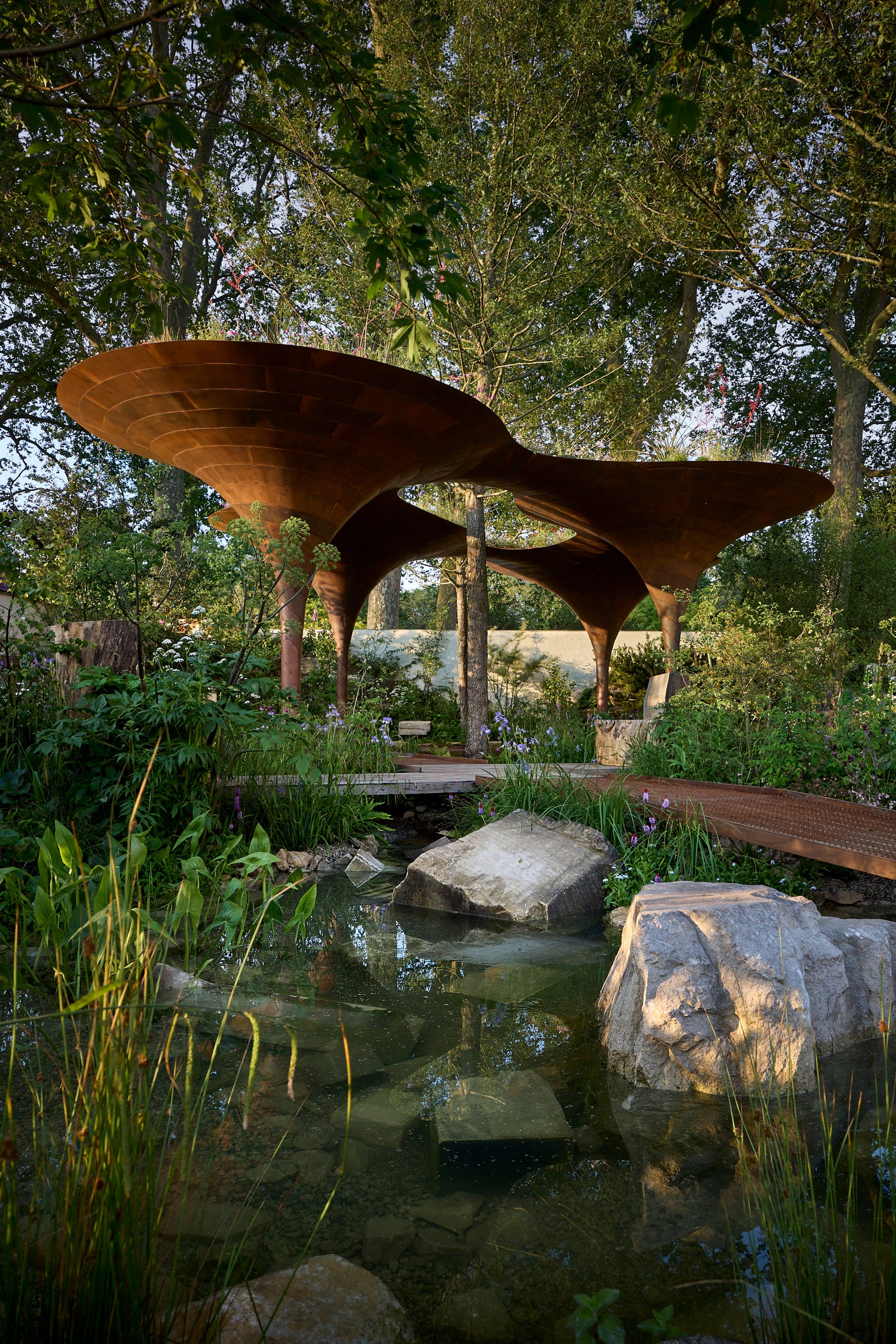 WaterAid 雨水收集綠建築 倫敦切爾西花卉展 RHS Chelsea Flower Show Je Ahn Tom Massey