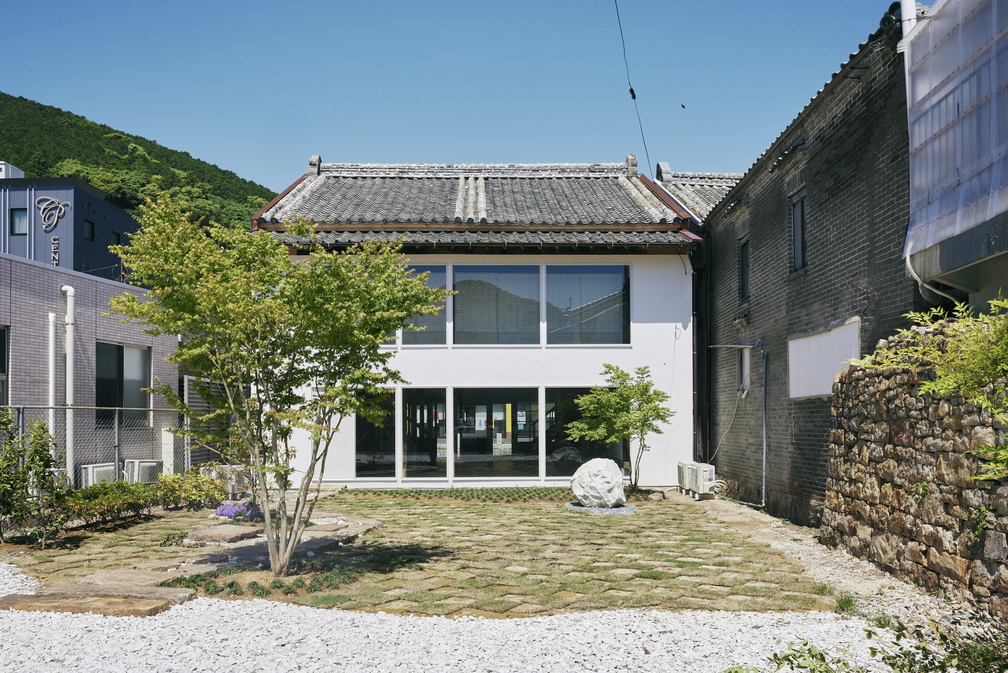 Hotel Jin 長坂常 Jo Nagasaka + Schemata Architects