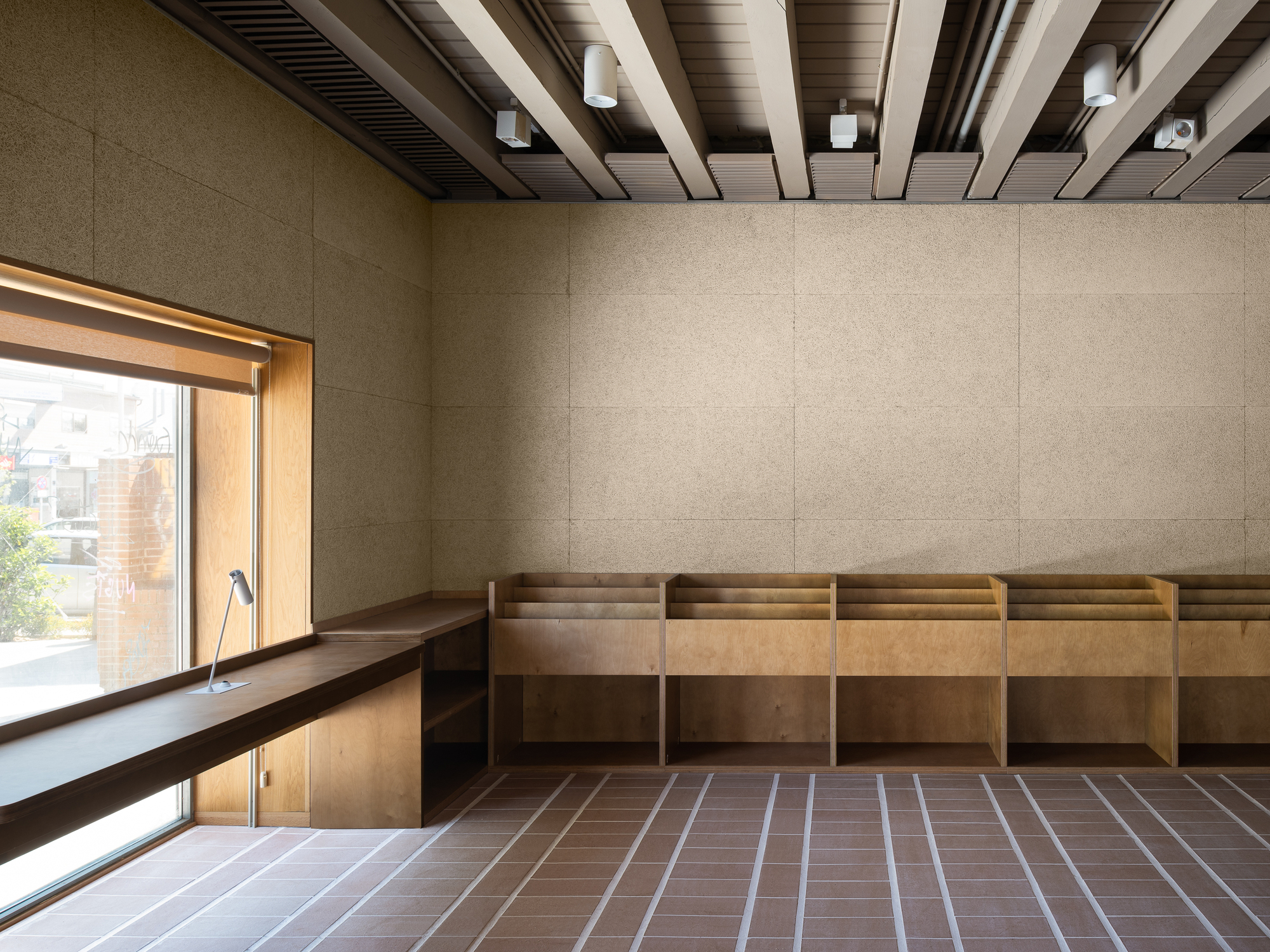 Caja de Cultura de Torrelodones 西班牙文化圖書館 Gabriel Gallegos Borges