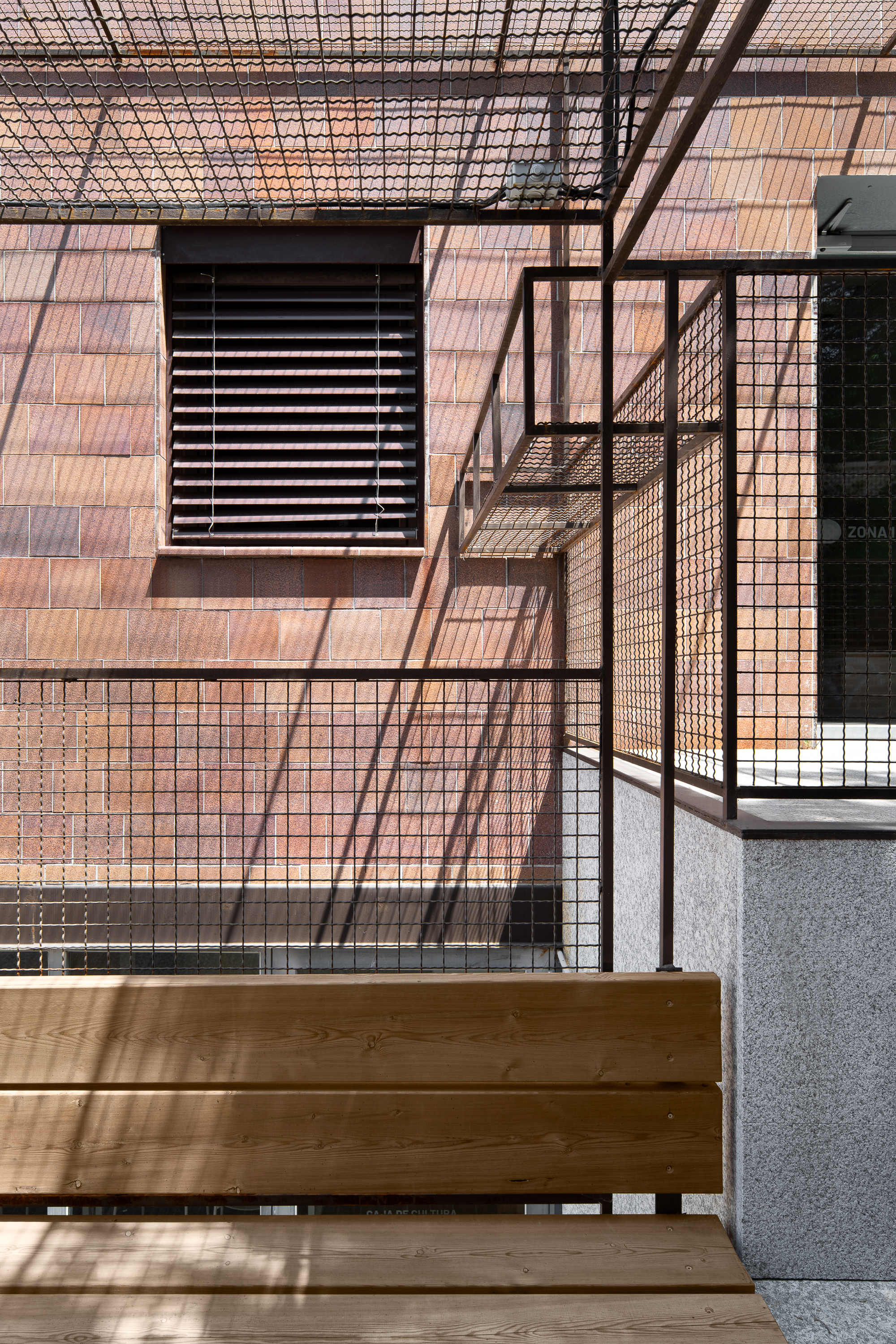 Caja de Cultura de Torrelodones 西班牙文化圖書館 Gabriel Gallegos Borges