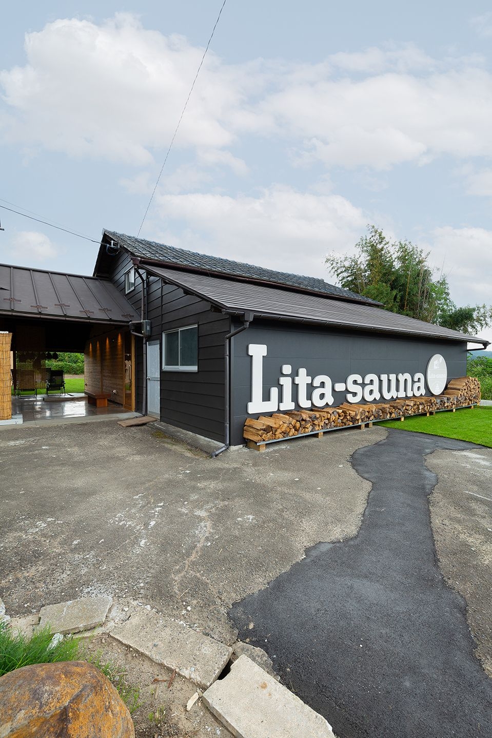 Lita-sauna的名稱源自於芬蘭語「Linnunrata」，意思是「天之川（銀河）」，同時也結合了日語「利他」的理念，寓意著希望到訪的客人能在這裡感受到以利他之心服務的溫暖，並願意再次造訪