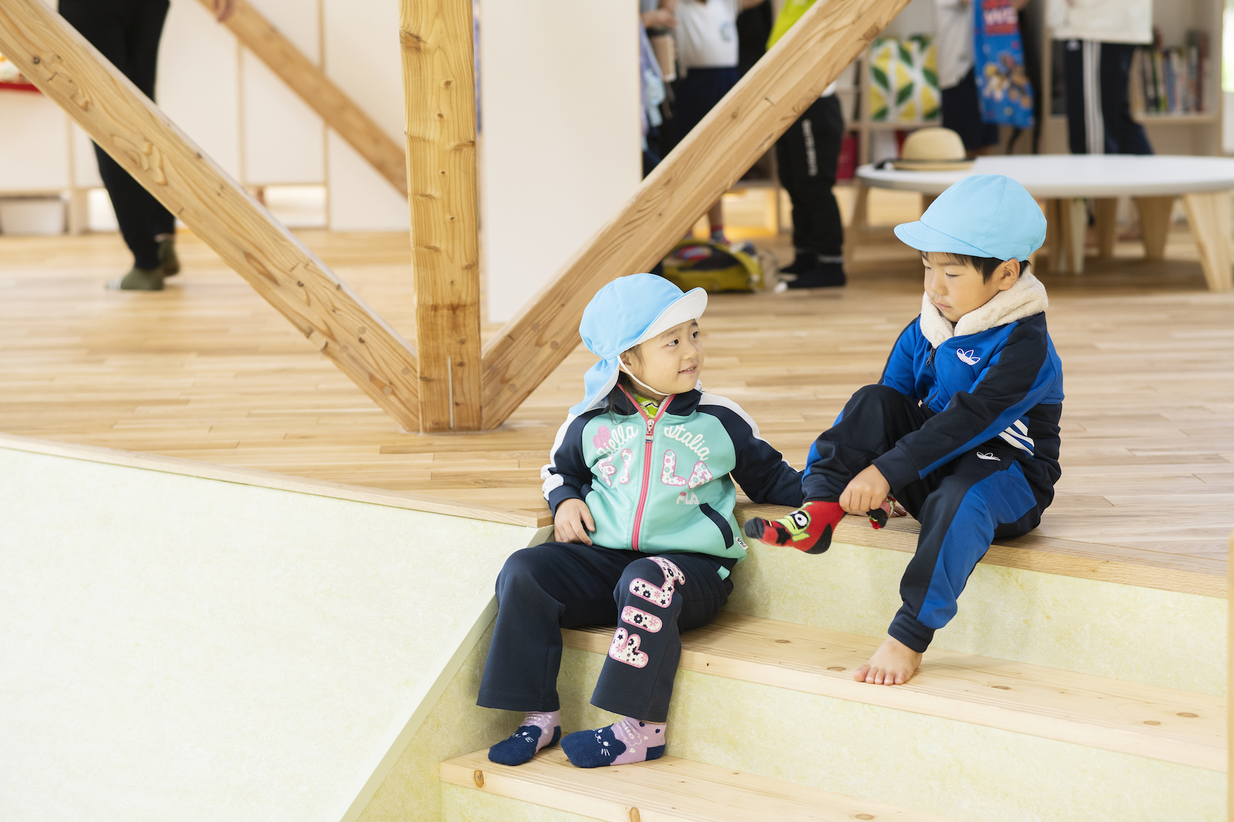 北海道木構木造幼兒園浦河之友森林幼兒園（浦河フレンド森のようちえん）Urakawa Friend Mori Noyochien 照井康穗建築師事務所（YASUO TERUI Architects）