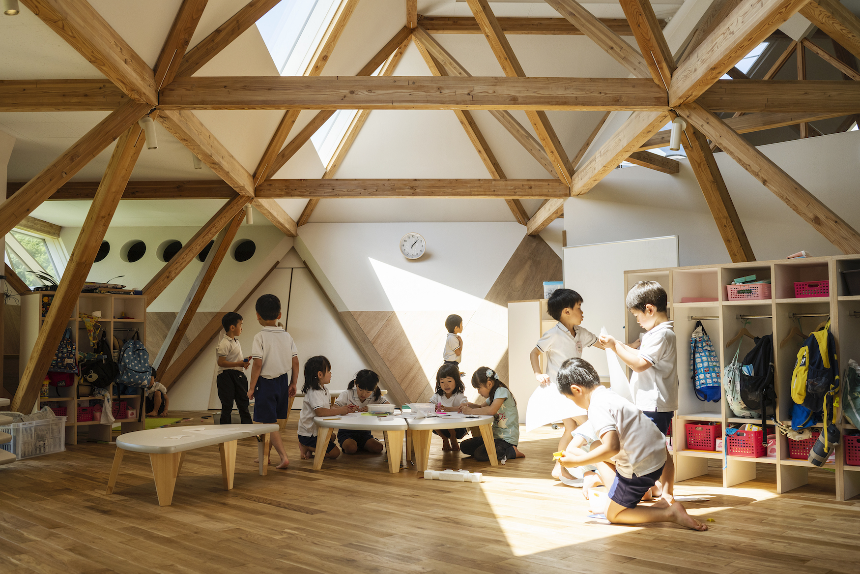 北海道木構木造幼兒園浦河之友森林幼兒園（浦河フレンド森のようちえん）Urakawa Friend Mori Noyochien 照井康穗建築師事務所（YASUO TERUI Architects）