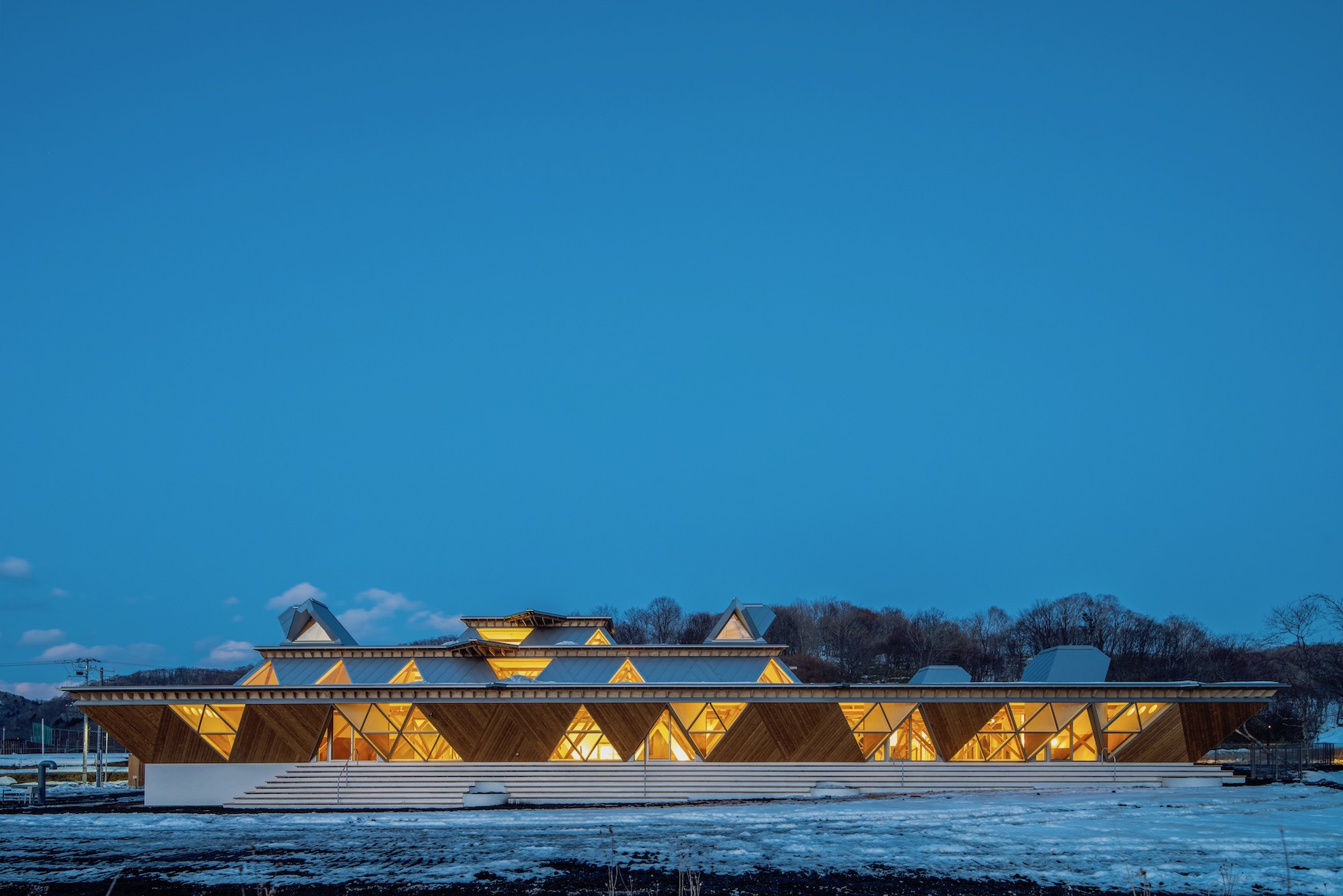 北海道木構木造幼兒園浦河之友森林幼兒園（浦河フレンド森のようちえん）Urakawa Friend Mori Noyochien 照井康穗建築師事務所（YASUO TERUI Architects）