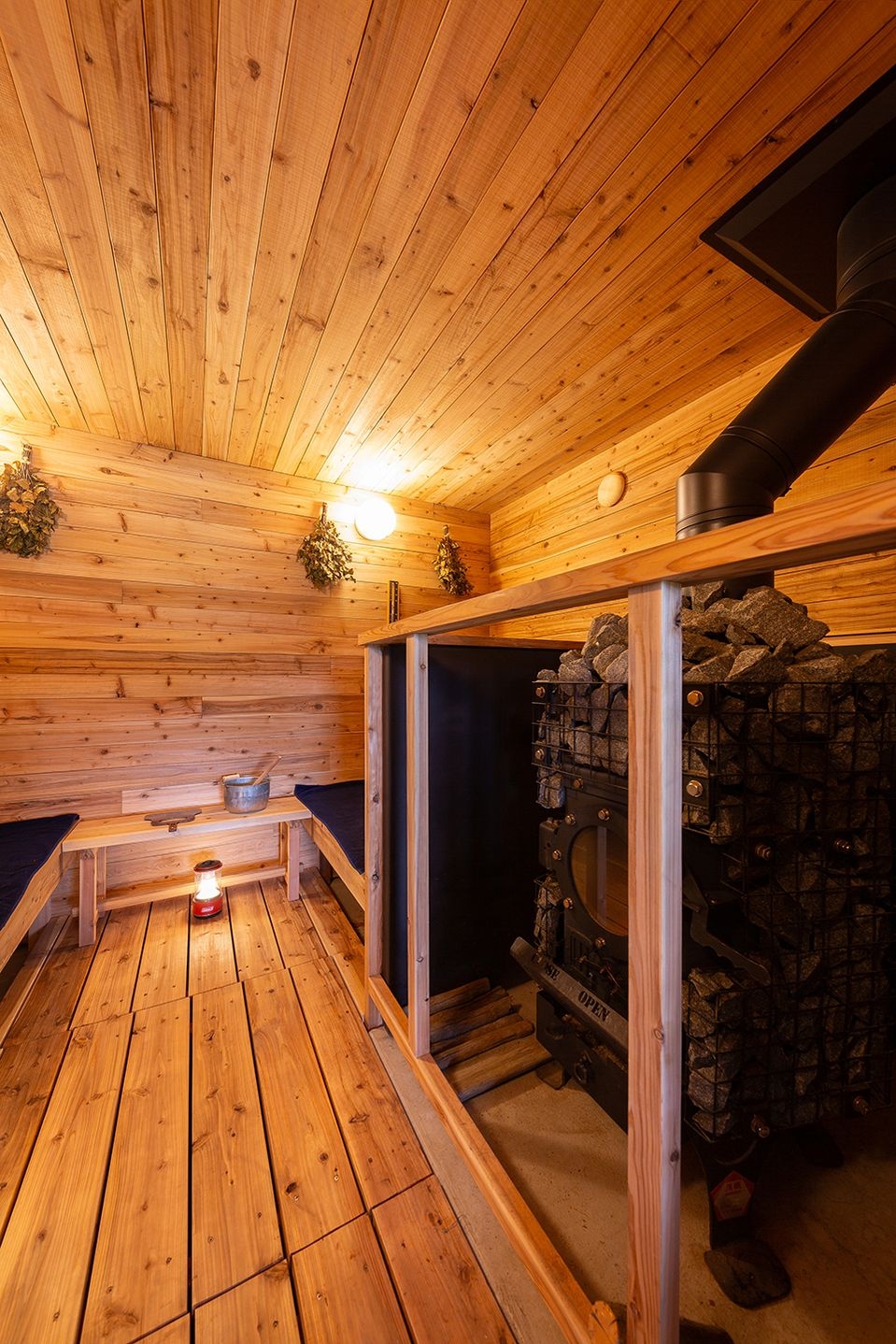 Lita-sauna 與其他桑拿設施最大的不同，在於其堅持使用仙台當地純淨的地下水，以及天然的木材作為燃料