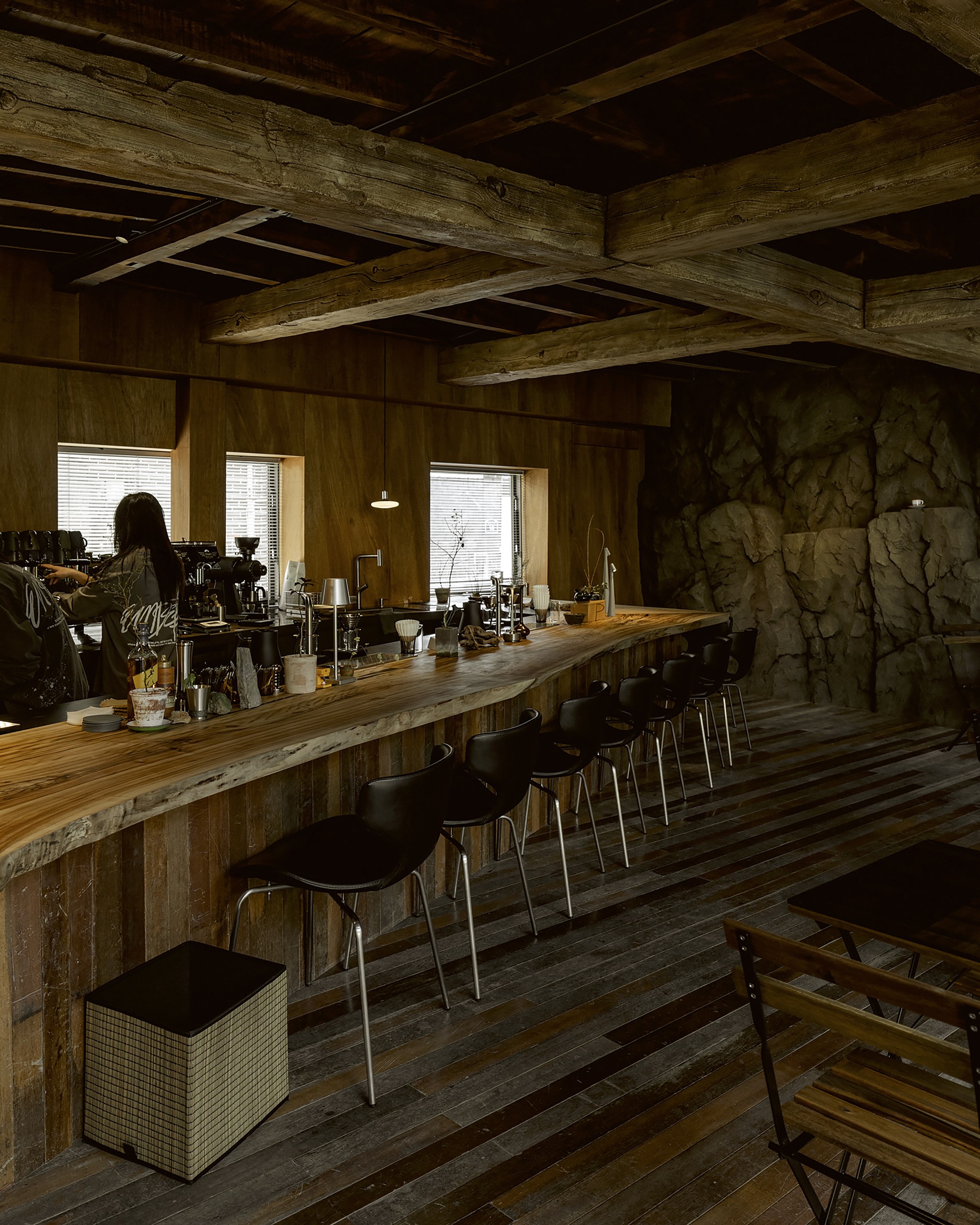 首爾undebt cafe언뎁트 咖啡館 Seoul 舊建築改造 老屋