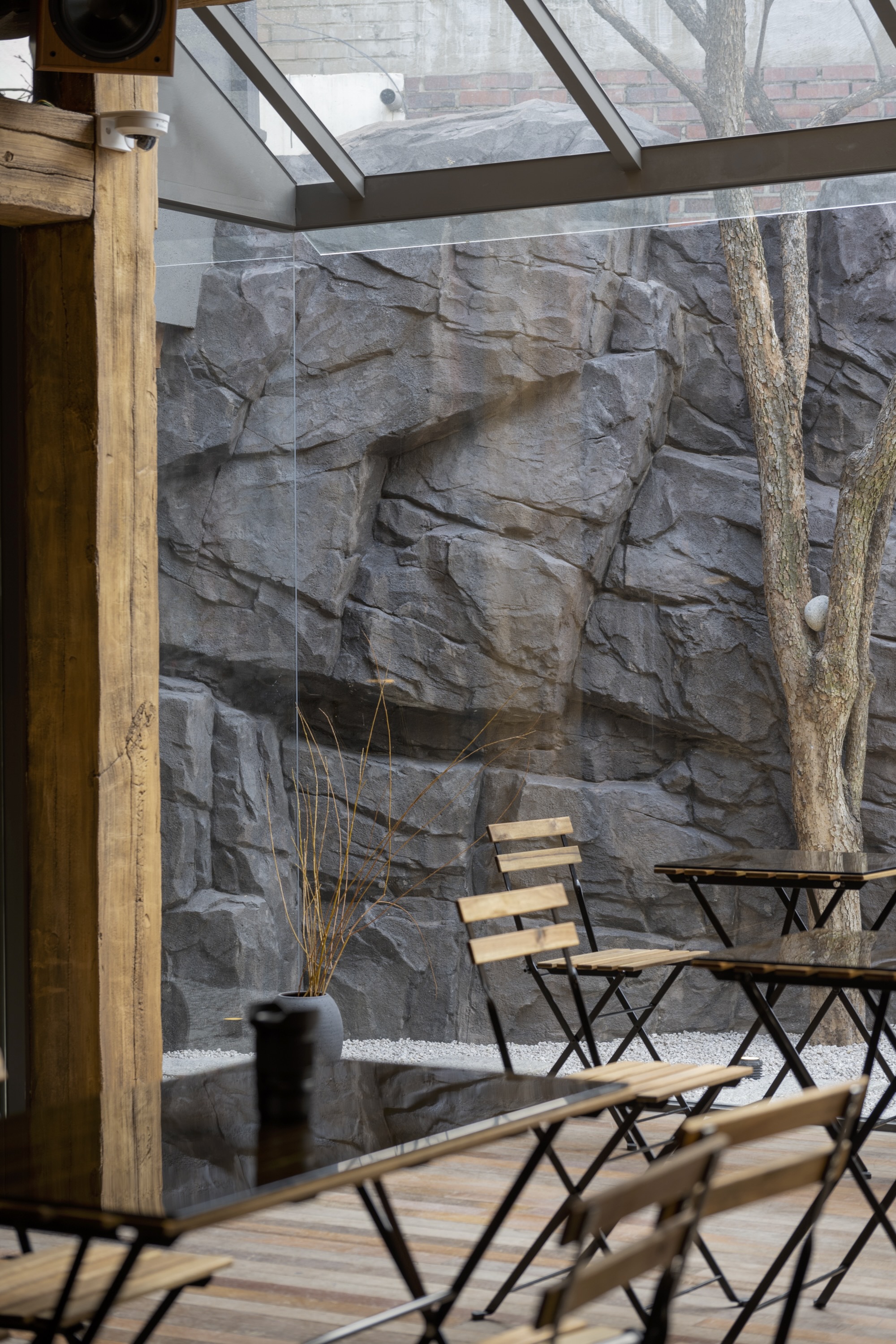 首爾undebt cafe언뎁트 咖啡館 Seoul 舊建築改造 老屋