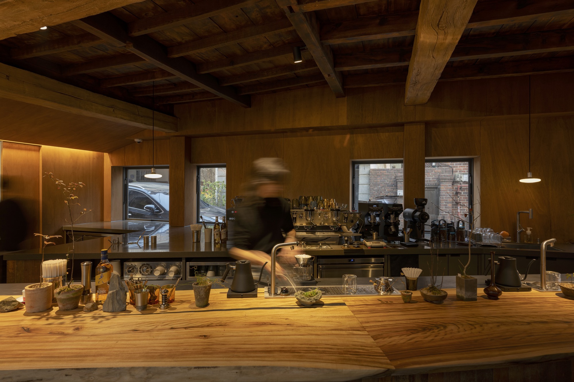 首爾undebt cafe언뎁트 咖啡館 Seoul 舊建築改造 老屋